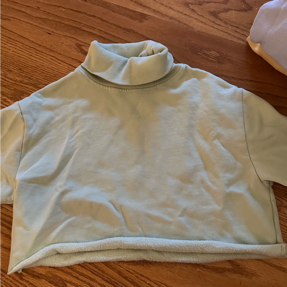 cute crop sweatshirt